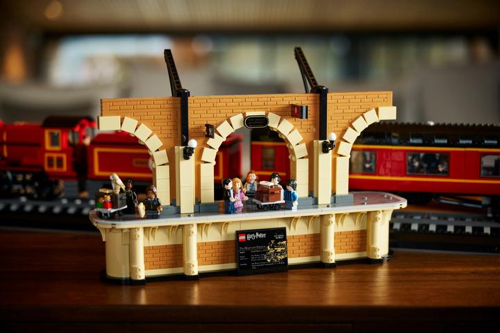 Immagine prodotto LEGO Espresso di Hogwarts - Sammleredition (76405, LEGO Harry Potter, Set LEGO rari)