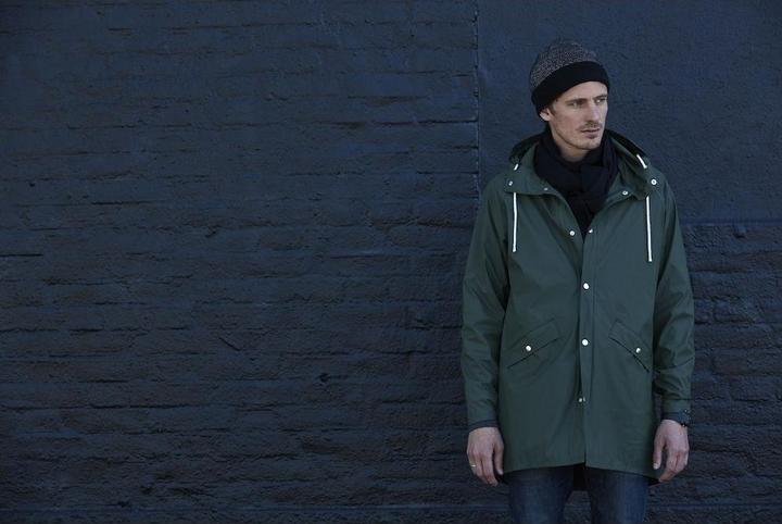 Actual product image Clique Classic mackintosh (S)