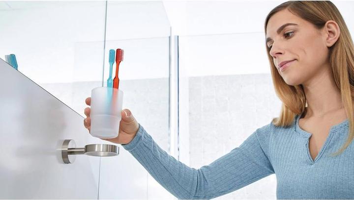 Image du produit tesa Gobelet à dents MOON avec solution adhésive sans perçage