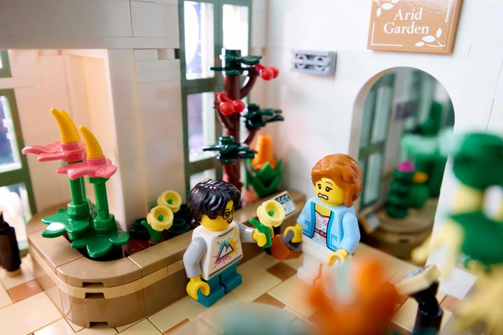Immagine prodotto LEGO Il giardino botanico (21353, LEGO Ideas, Set LEGO rari)