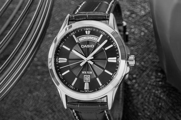 Produktbild Casio MTP-1381L-1A (Analoguhr, 46.60 mm)