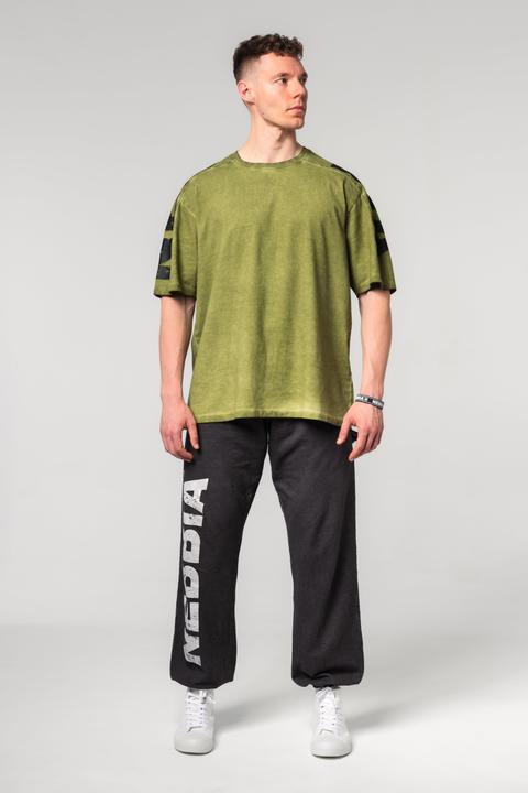 Nebbia Washed-off Oversized T-Shirt Lifting Club 368 - green