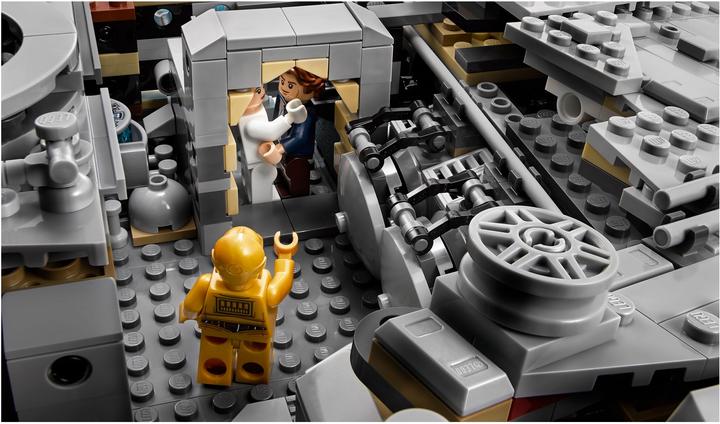 Image du produit LEGO Millennium Falcon (75192, LEGO Star Wars, LEGO difficiles à trouver)