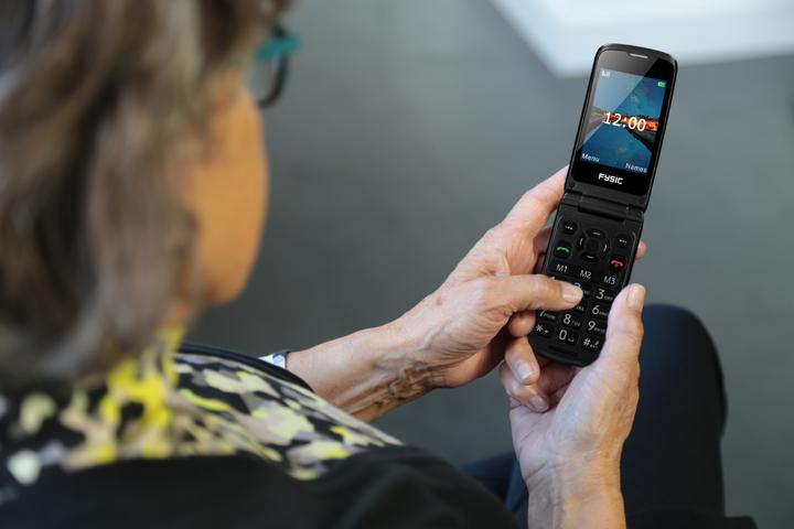 Produktbild Fysic F15 Schwarz (2.80", 4G)