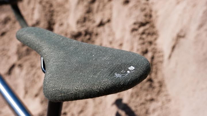 Produktbild NG Sports Chaibu ReCycle Race Komfort Sattel, 272x143mm, 7x7mm, Salty Cactus Collection, olive