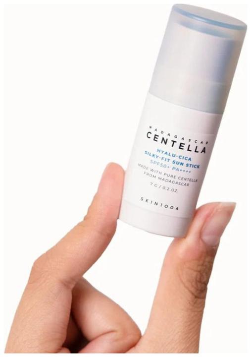 Produktbild Skin1004 Madagascar Centella Hyalu-Cica Silky-Fit Sun Stick 7g (Sonnenstick, SPF 50)