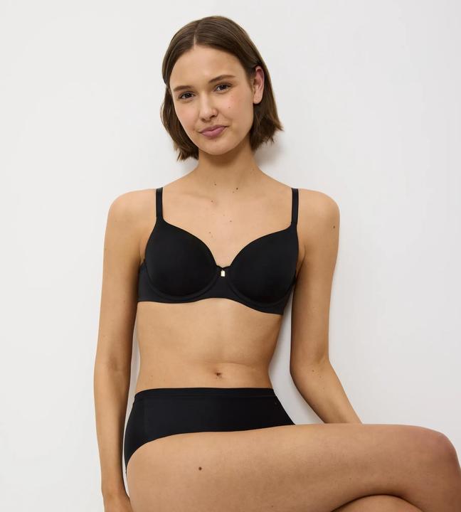 Image du produit Triumph Essentiels pour le maquillage du corps WP (70 B, Une unité par pack)