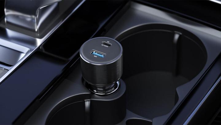Actual product image Alogic Positioner car 100W USB-C+USB-A +USB-C to USB-A cable