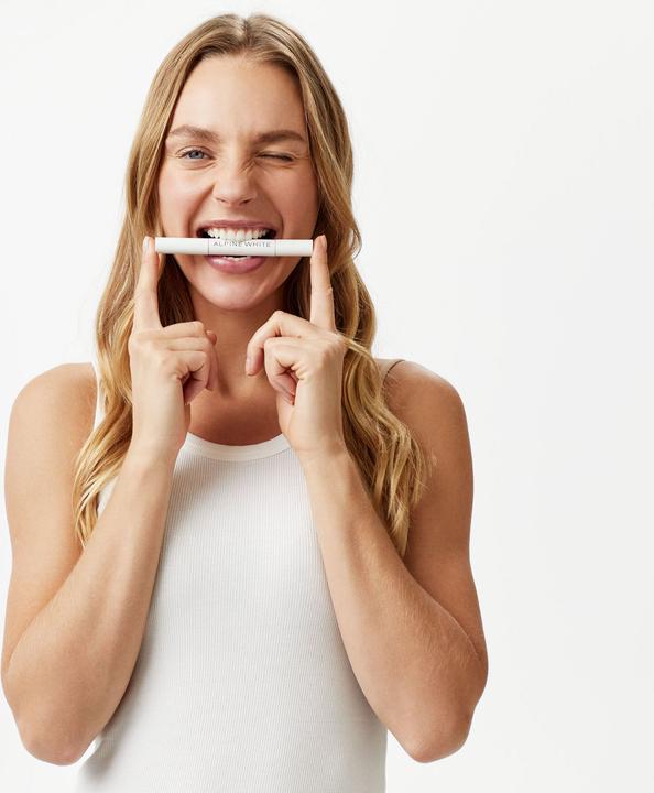 Actual product image Alpine White Whitening (6 ml, Gel)