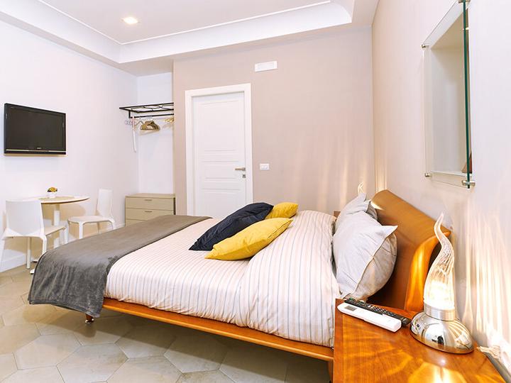 Actual product image Smartbox Campania to discover with the whole family: 3 charming nights with breakfast (4 pers.)
