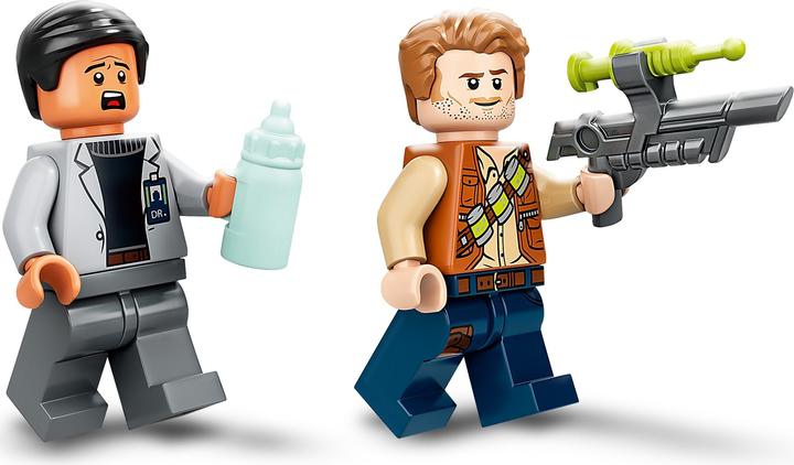 Actual product image LEGO Dr. Wu's lab: Outbreak of baby dinosaurs (75939, LEGO Jurassic World)