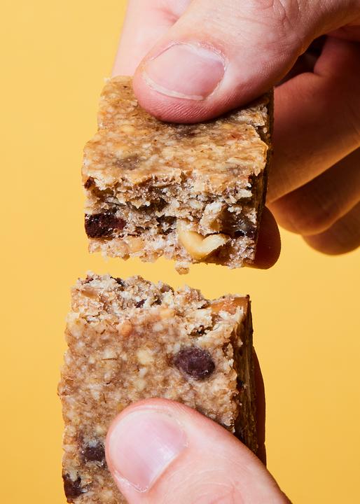 Immagine prodotto KoRo Barretta d'avena biologica con arachidi e cioccolato (Arachidi e cioccolato, 1 pz., 900 g)