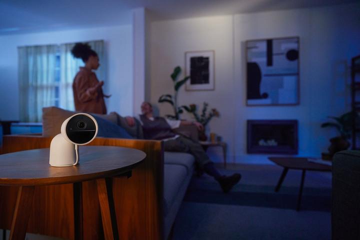 Actual product image Philips Hue Secure Wired Camera with Stand (1920 x 1080 Pixels)