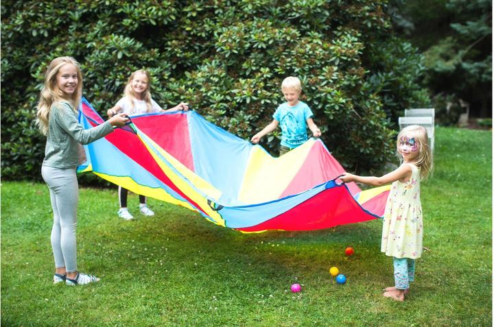 Produktbild Knorrtoys Schwungtuch - "Up and down"/inkl. 25 balls, Ø ca. 305 cm, 12 Griffe