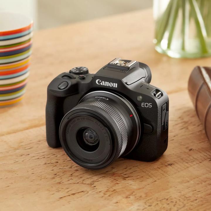 Productafbeelding Canon EOS R100 Kit (18 - 45 mm, 24.10 Mpx, APS-C / DX)