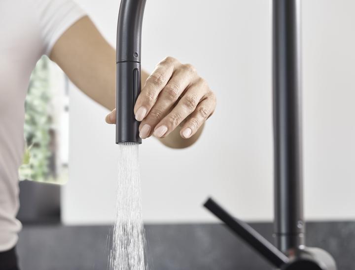 Productafbeelding hansgrohe Talis M54 wastafelmengkraan 210 (mat zwart), met uittrekbare vuistdouche