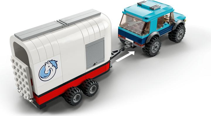 Actual product image LEGO SUV with horse trailer (60327, LEGO City)