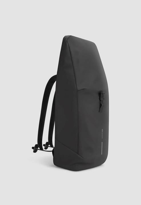 Actual product image XD Design RUCKSACK URBAN FLAP-TOP BLACK P/N: P706.2601 (18 l)