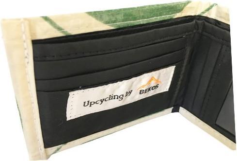Produktbild Bekos Upcycling - Geldbörse mit Lasche aus recycelten Zementsäcke green Tiger