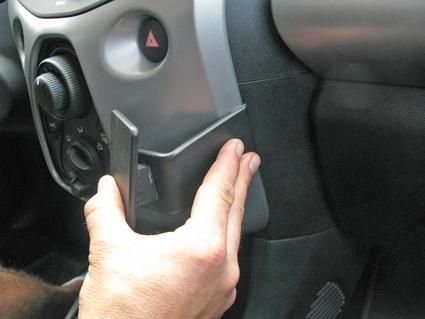 Produktbild Brodit 855035 Halterung Peugeot 108 14-