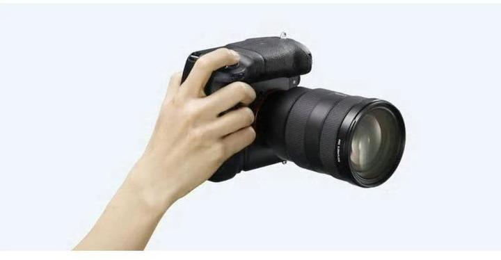 Actual product image Sony VG-C4EM (Battery grip)