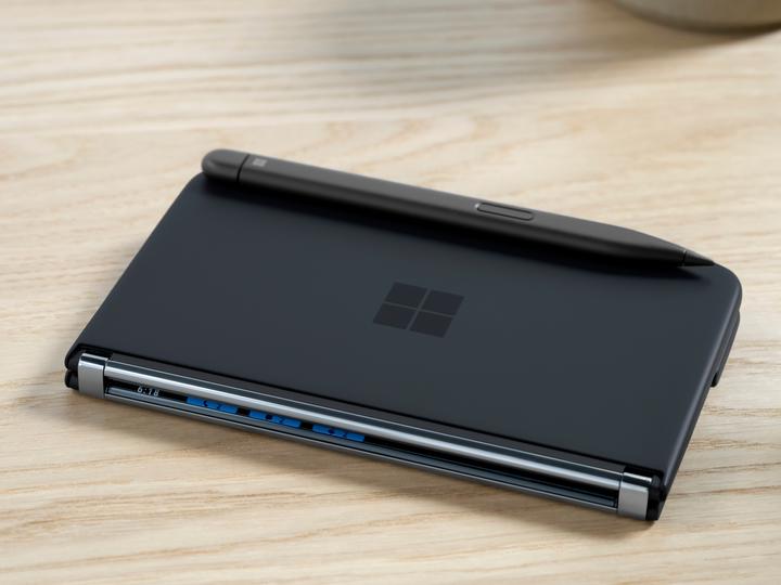 Produktbild Microsoft Surface Duo 2 B2B (256 GB, Obsidian, 8.30", SIM + eSIM, 12 Mpx, 5G)