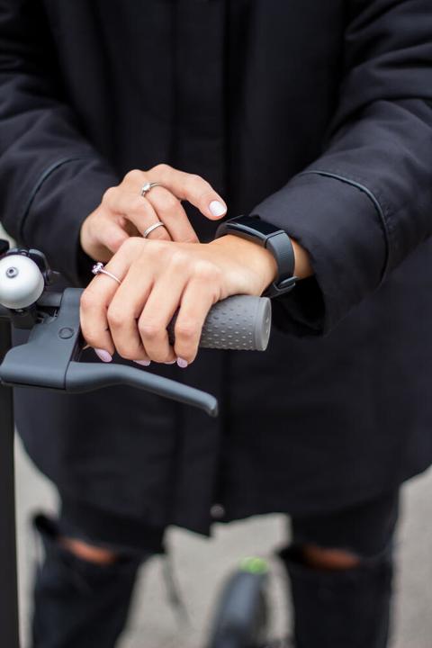 Actual product image Acme Made ACT307 Multisport Activity Tracker HR