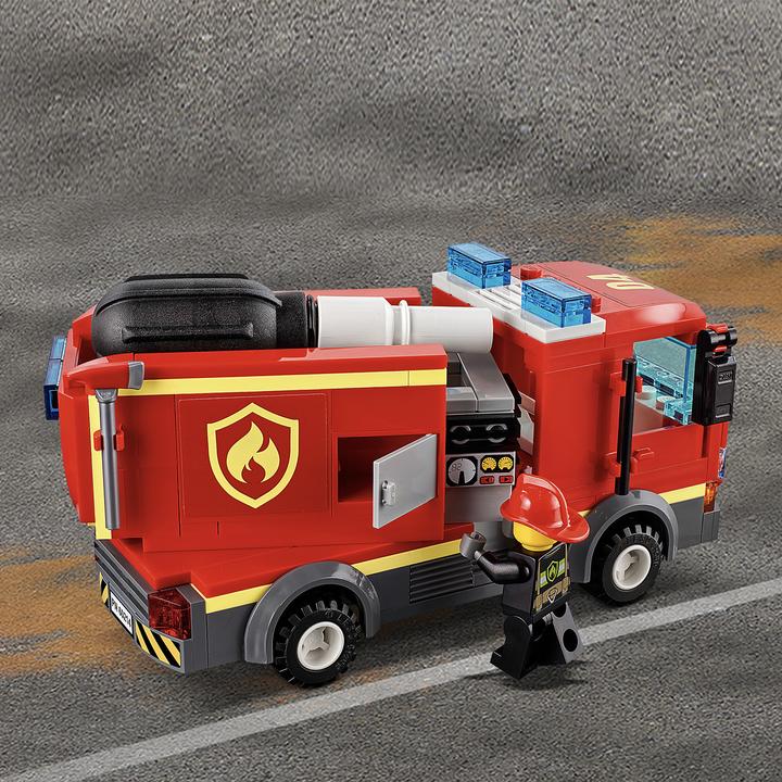 Actual product image LEGO Fire brigade deployment at Burger Restaurant (60214, LEGO City)