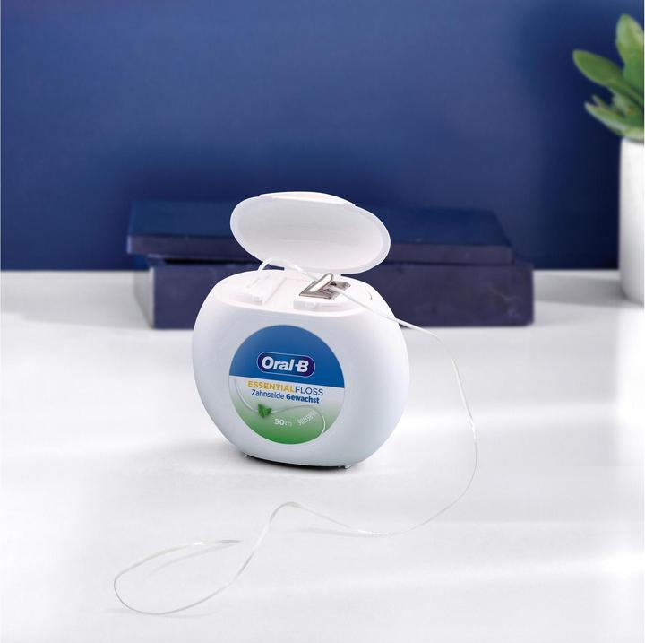 Actual product image Oral-B Essential (50 m)