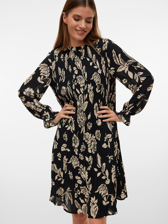 Actual product image Vero Moda Regular fit Round neck Elasticated cuffs Short dress Dress (S)
