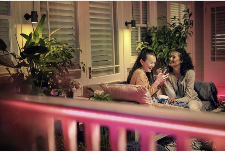 Actual product image Philips Hue Outdoor Light Strip 5m DE Plug (Multicoloured, 500 cm, Outdoor)