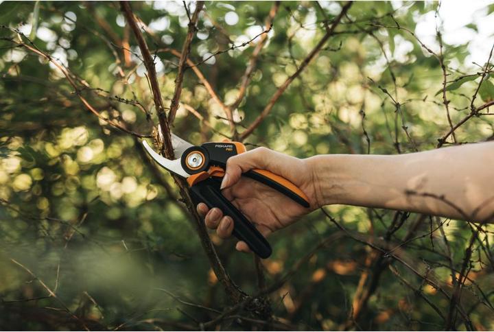Actual product image Fiskars M P921 Branch pruner bypass /Orange