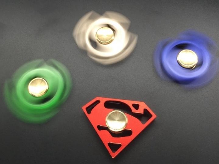 Actual product image FidgetSpinner Aluminium Superman spinner