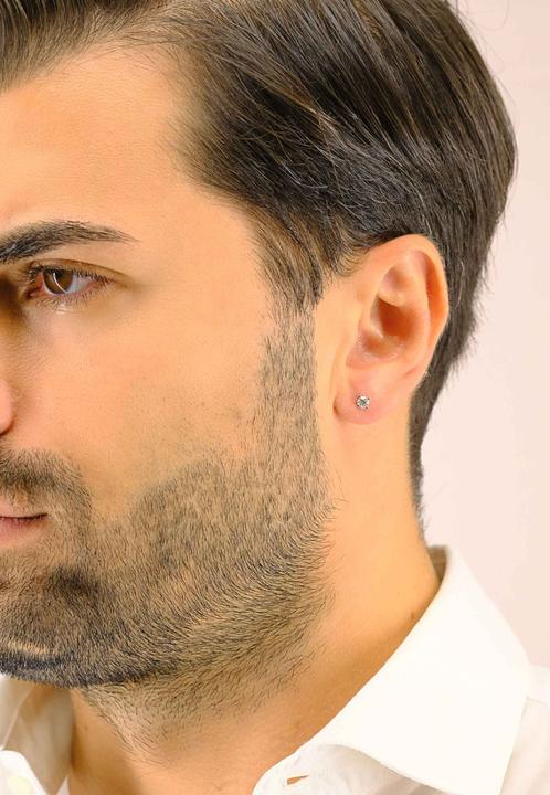 Actual product image Muau Stud earrings (White gold 750)