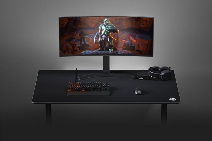 Actual product image SteelSeries QcK+ (L)