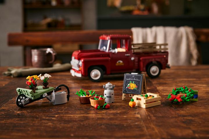 Image du produit LEGO Pickup (10290, LEGO Creator Expert, LEGO difficiles à trouver)