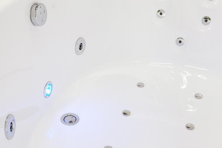 Actual product image Jet-Line Whirlpool VILLA SABRINA white 1.6x1.6 m fully equipped waterfall all-round (160 cm, 160000 cm)