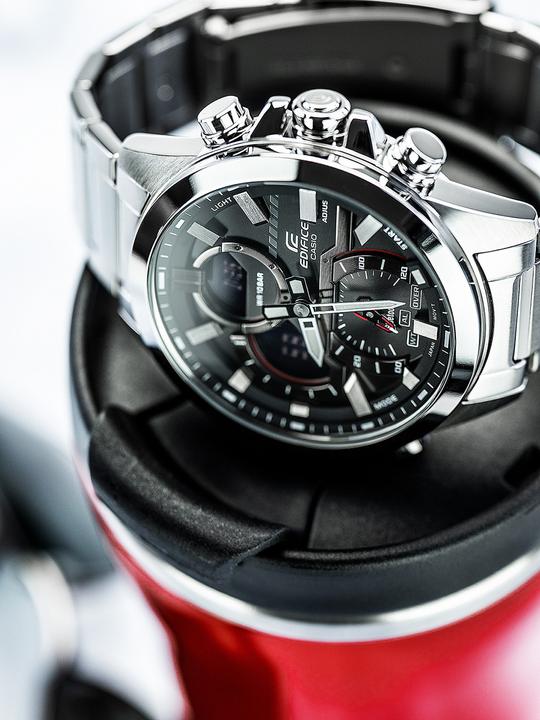 Produktbild Casio Edifice - ECB-30D-1AEF (Uhr mit Schmuckstein, 49 mm)