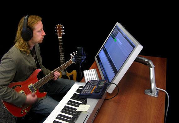 Actual product image Ergotron MX monitor arm (Table, 30")