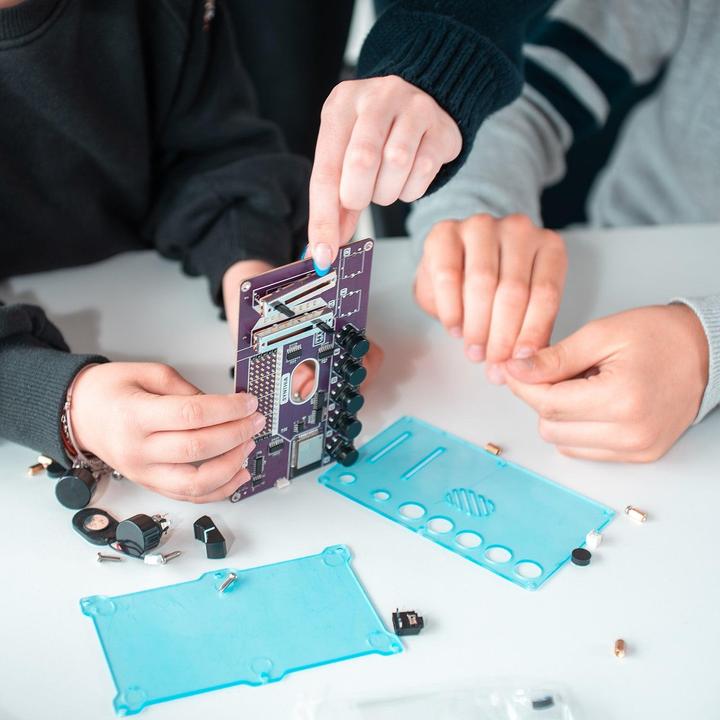 Actual product image CircuitMess Synthia - Synthesizer - Electronics kit