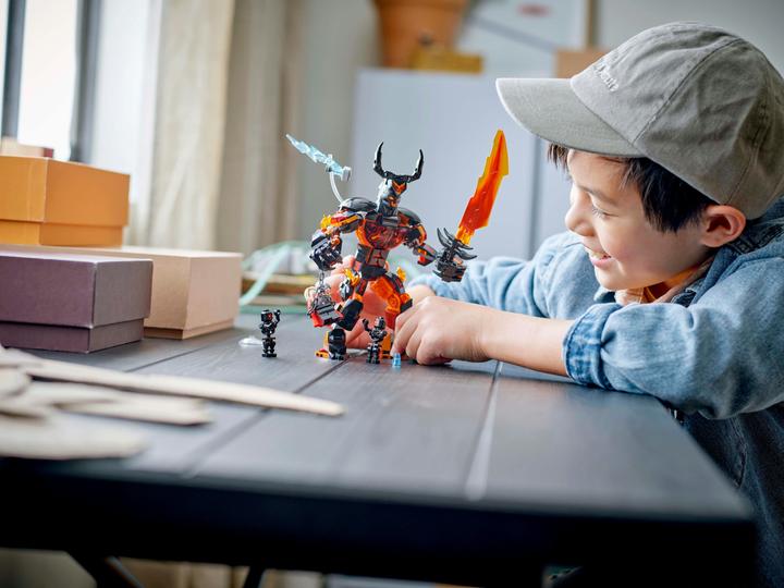 Produktbild LEGO Thor vs. Surtur Baufigur (76289, LEGO Marvel)