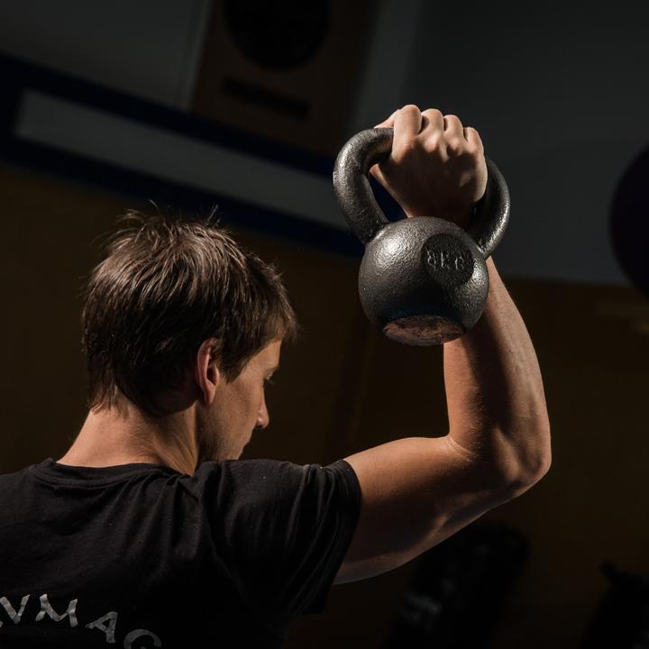 Produktbild Sport-Thieme Kettlebell Hammerschlag, lackiert, Grau (1 x 8 kg)