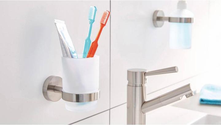 Image du produit tesa Gobelet à dents MOON avec solution adhésive sans perçage
