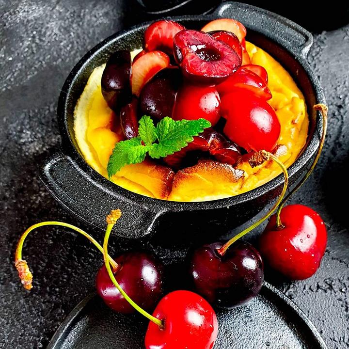 Actual product image BBQ-Toro Mini Dutch Oven Set with wooden base, 3x 11cm