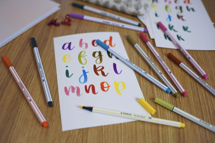Actual product image STABILO Pen 68 brush Premium felt-tip pen (Multicolor, 10 x)