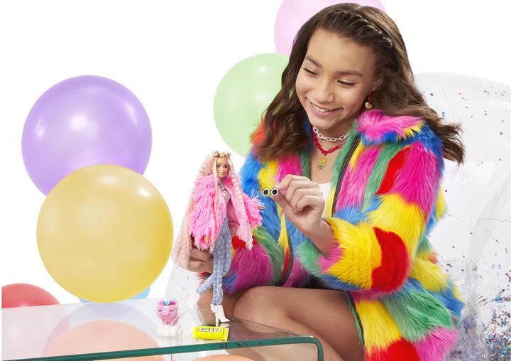 Actual product image Barbie Extra Doll - Fluffy pink jacket