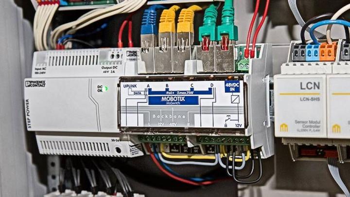 Actual product image Mobotix Network switches (5 Ports)