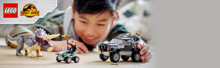 Actual product image LEGO Attack of a triceratops on a pickup truck (76950, LEGO Jurassic World)