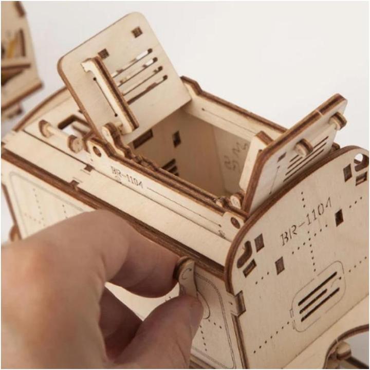 Actual product image Ugears Steam locomotive with tender