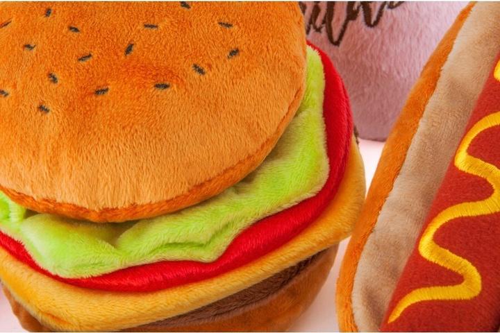 Image du produit P.L.A.Y. Burger (Jouet en peluche chien)